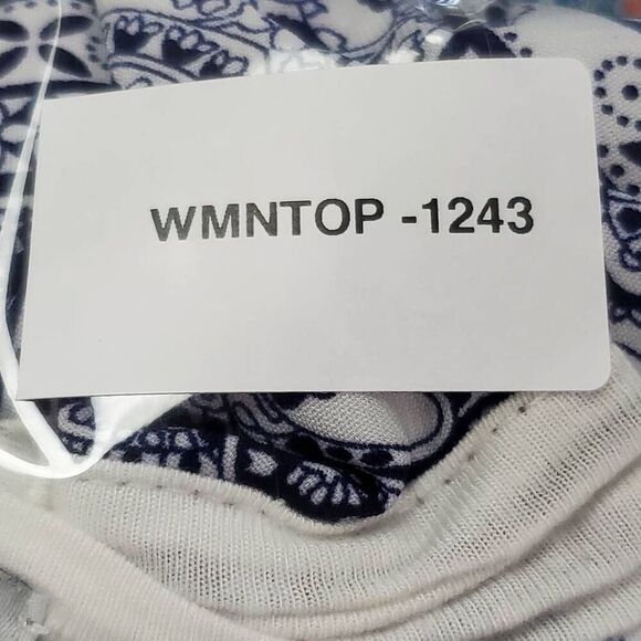 Collective Concepts Medium Blouse - Picture 8 of 8